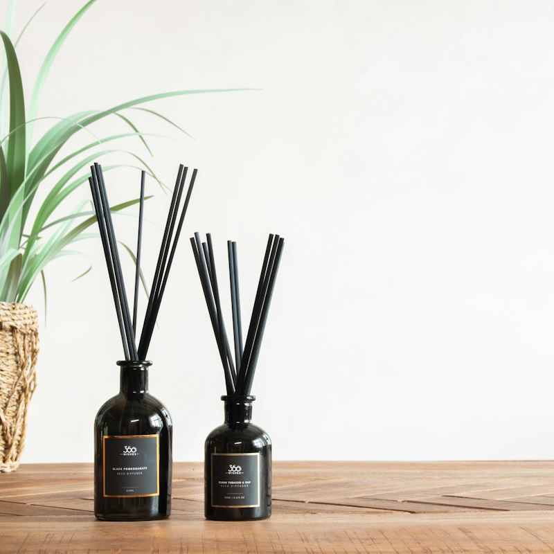 Black Oud Diffuser Pair